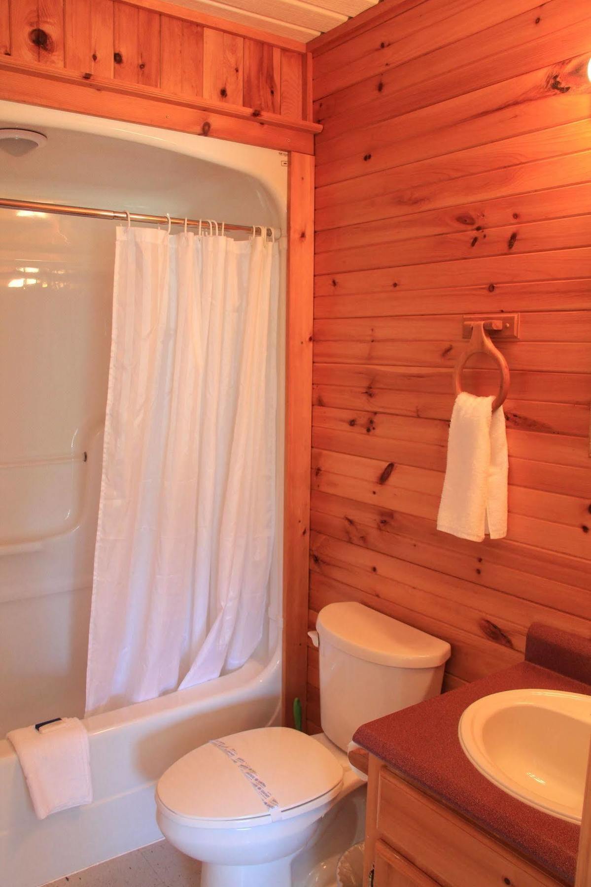 Hidden Acres Cottages คาเวนดิช ภายนอก รูปภาพ